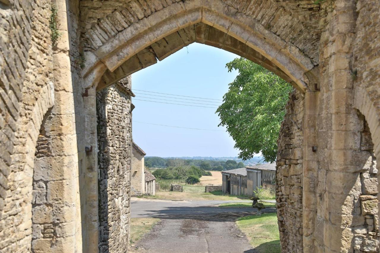 The Bothy Beverston Castle Tetbury Exteriör bild